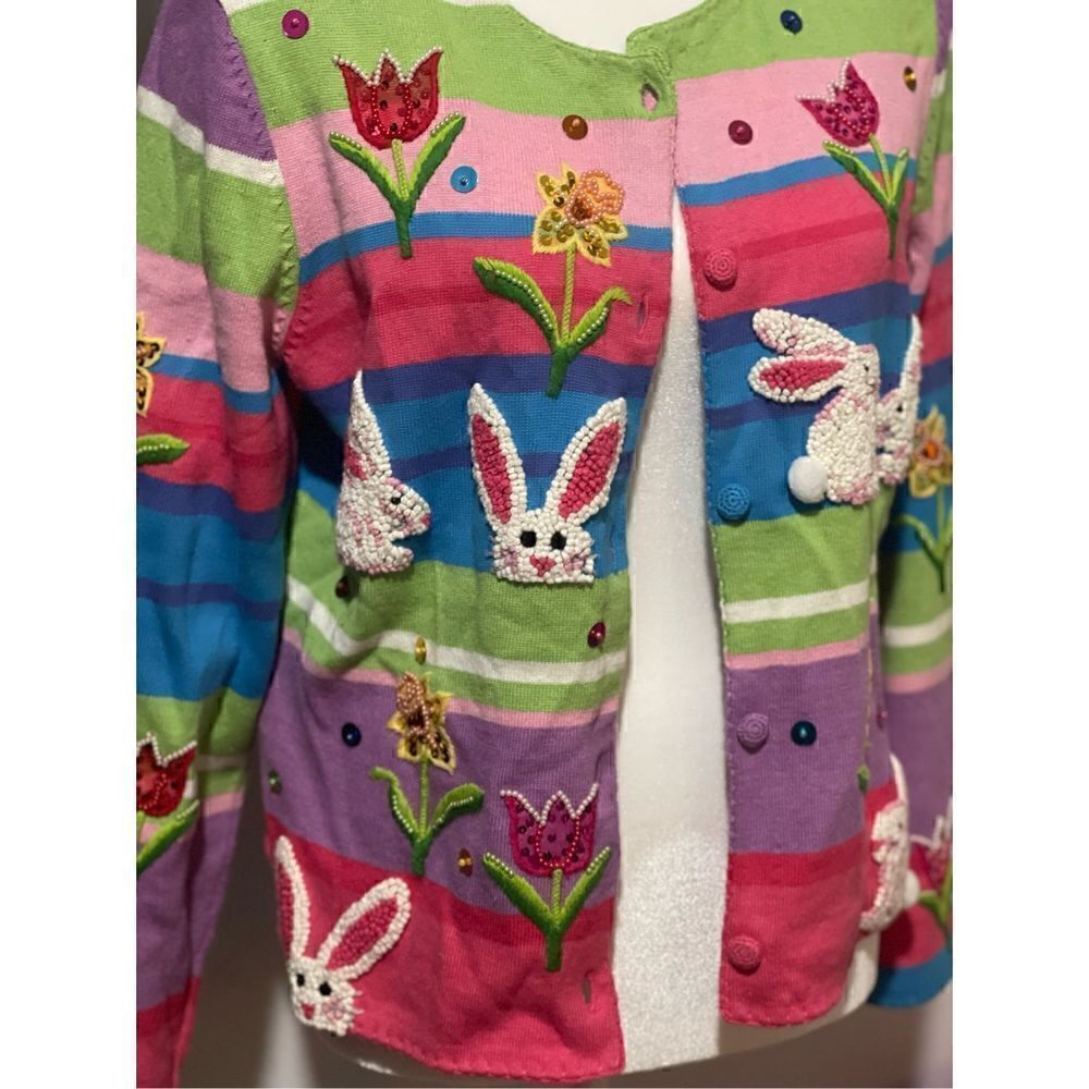 Embroidered crochet bunny flower sweater M - Picture 10 of 13